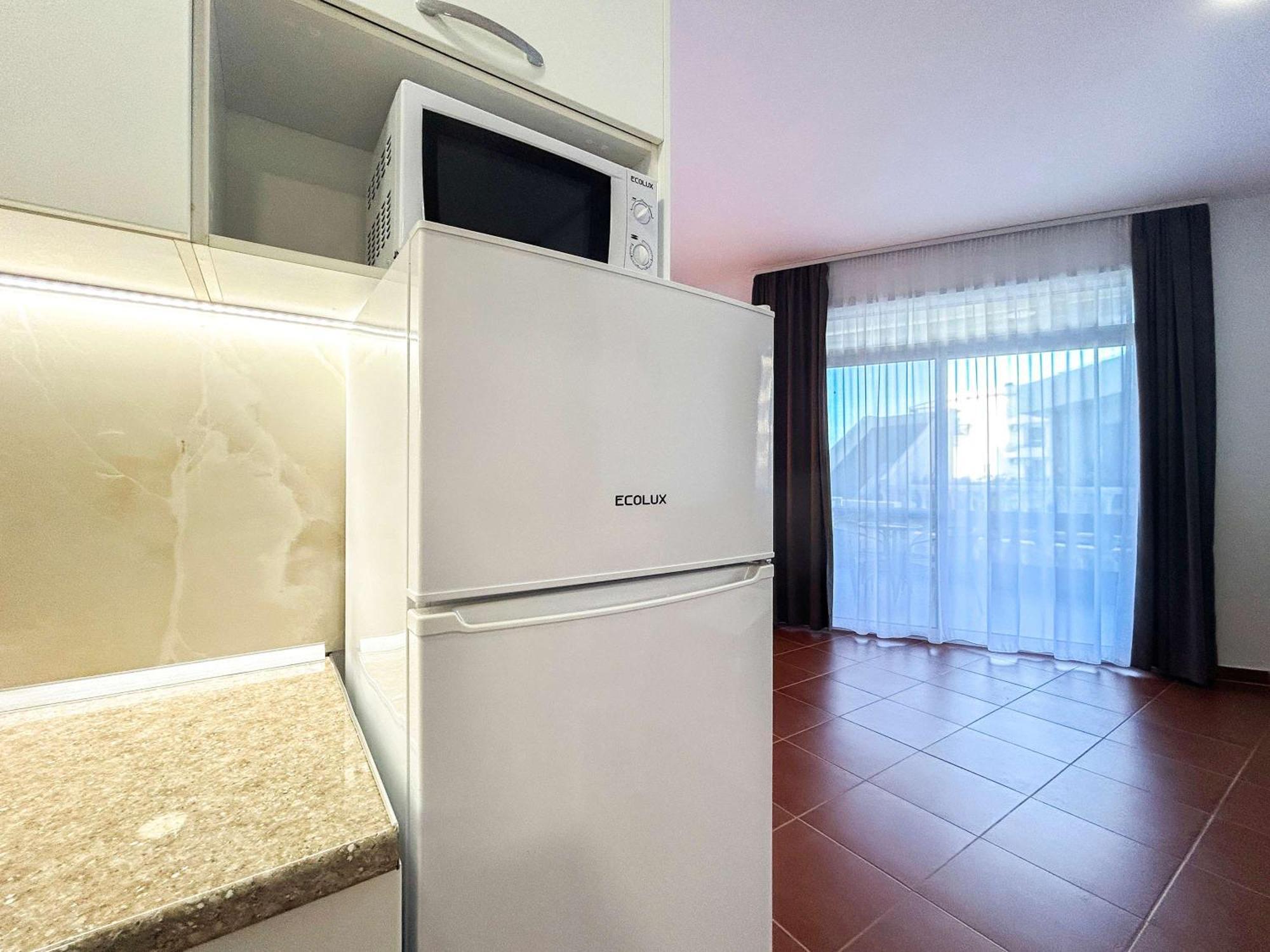 Kamelia 676 * Durrës